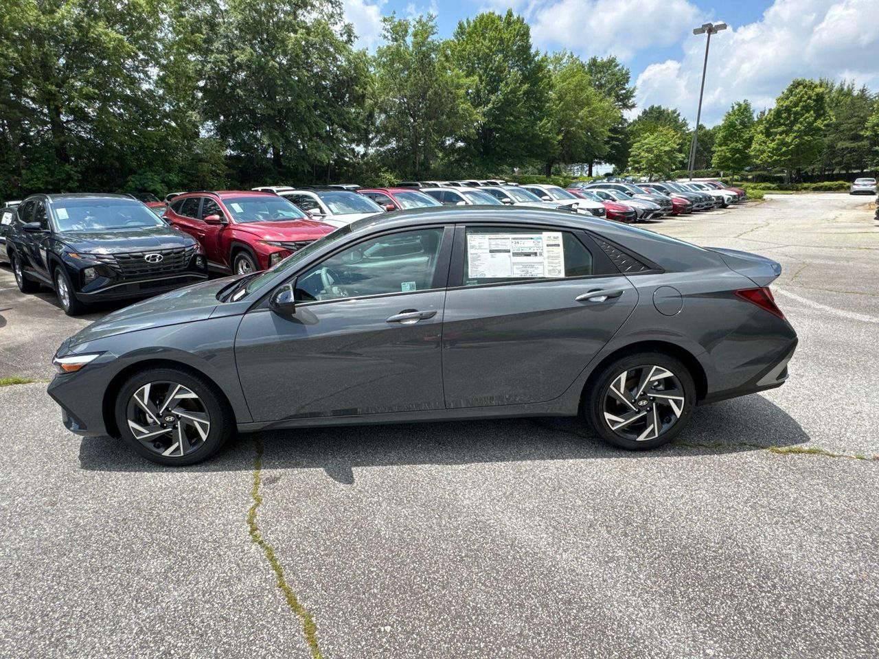 2025 Hyundai Elantra SEL Sport photo 8
