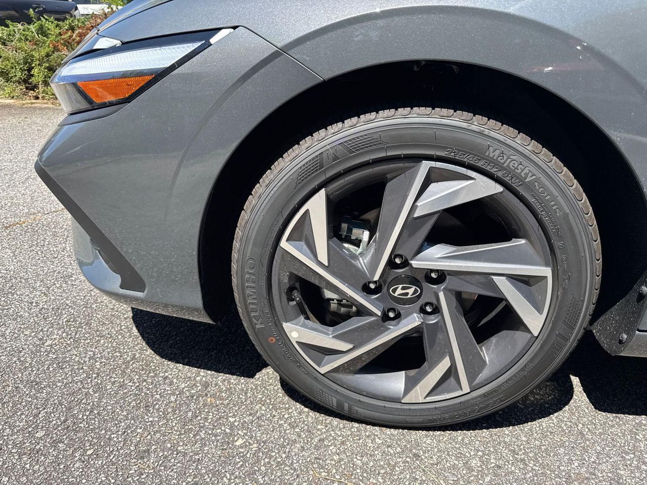 2025 Hyundai Elantra SEL Sport photo 11