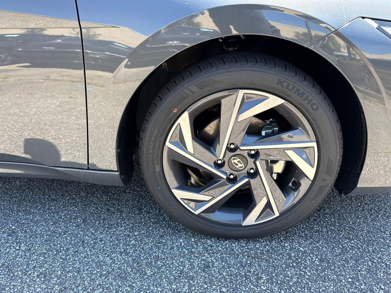 2025 Hyundai Elantra SEL Sport photo 12