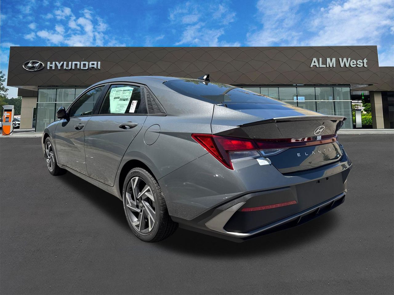 2025 Hyundai Elantra SEL - Photo 8
