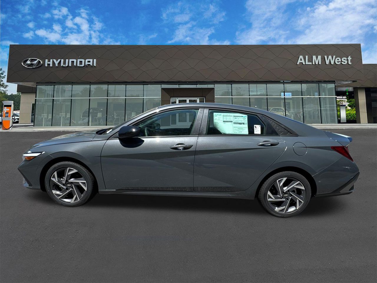 2025 Hyundai Elantra SEL - Photo 9
