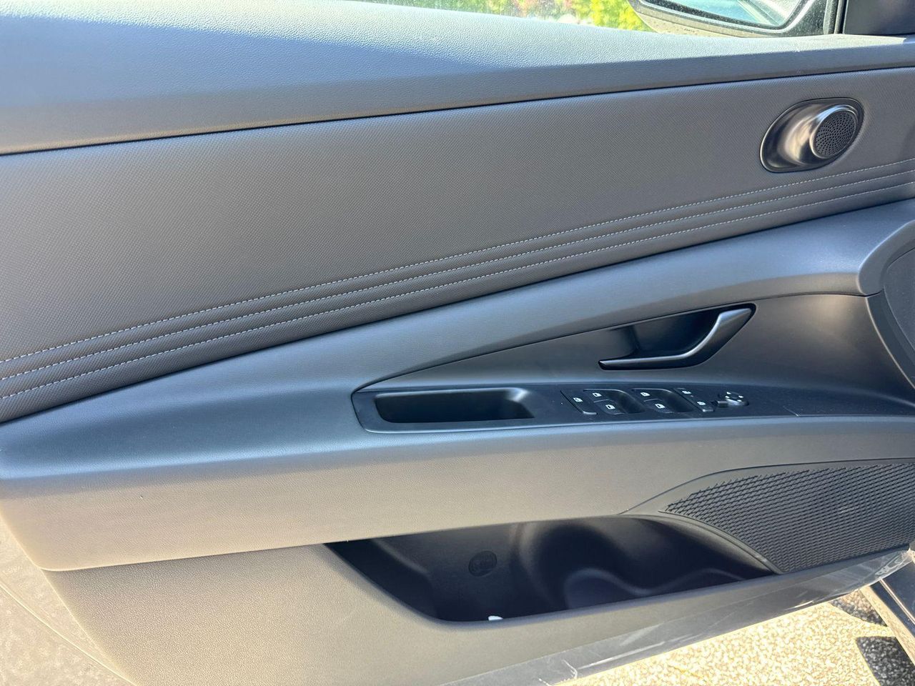 2025 Hyundai Elantra SEL - Photo 11