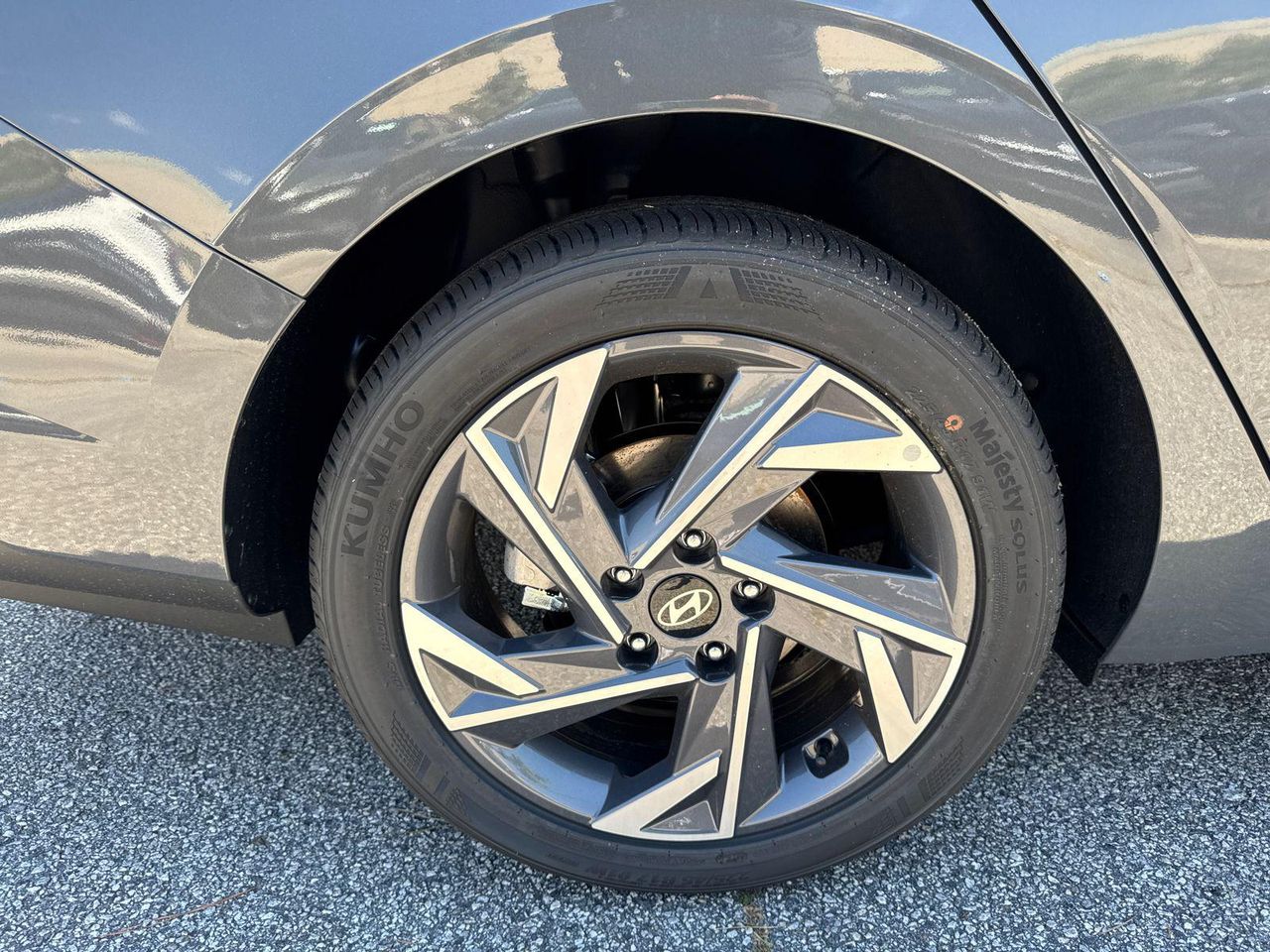 2025 Hyundai Elantra SEL - Photo 18