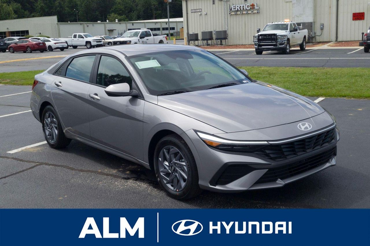 2025 Hyundai Elantra Hybrid Blue photo 2