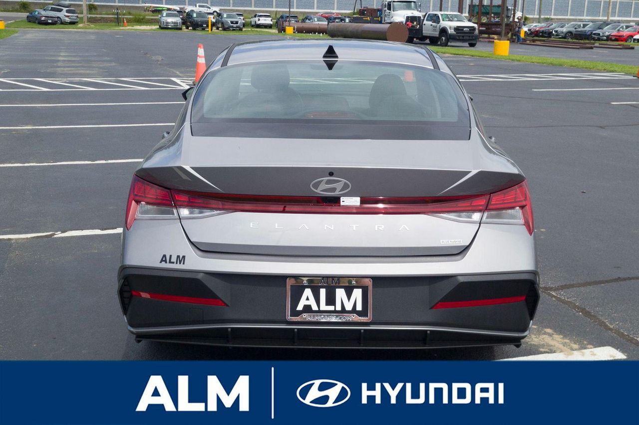 2025 Hyundai Elantra Hybrid Blue photo 3