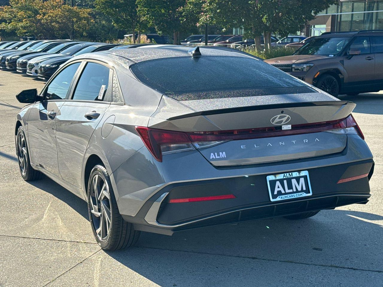 2025 Hyundai Elantra SEL Sport photo 7