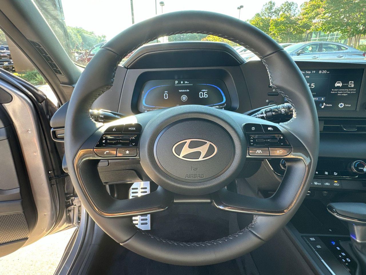 2025 Hyundai Elantra SEL Sport photo 25