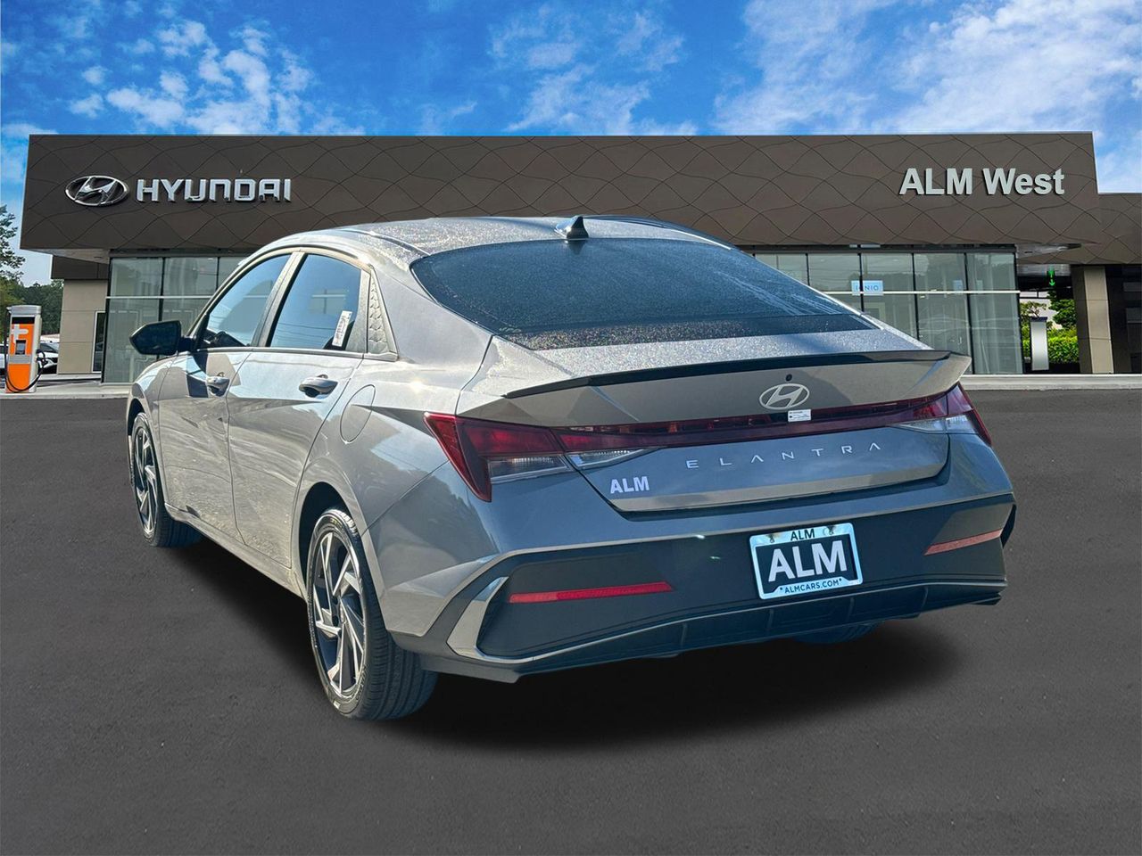2025 Hyundai Elantra SEL - Photo 8
