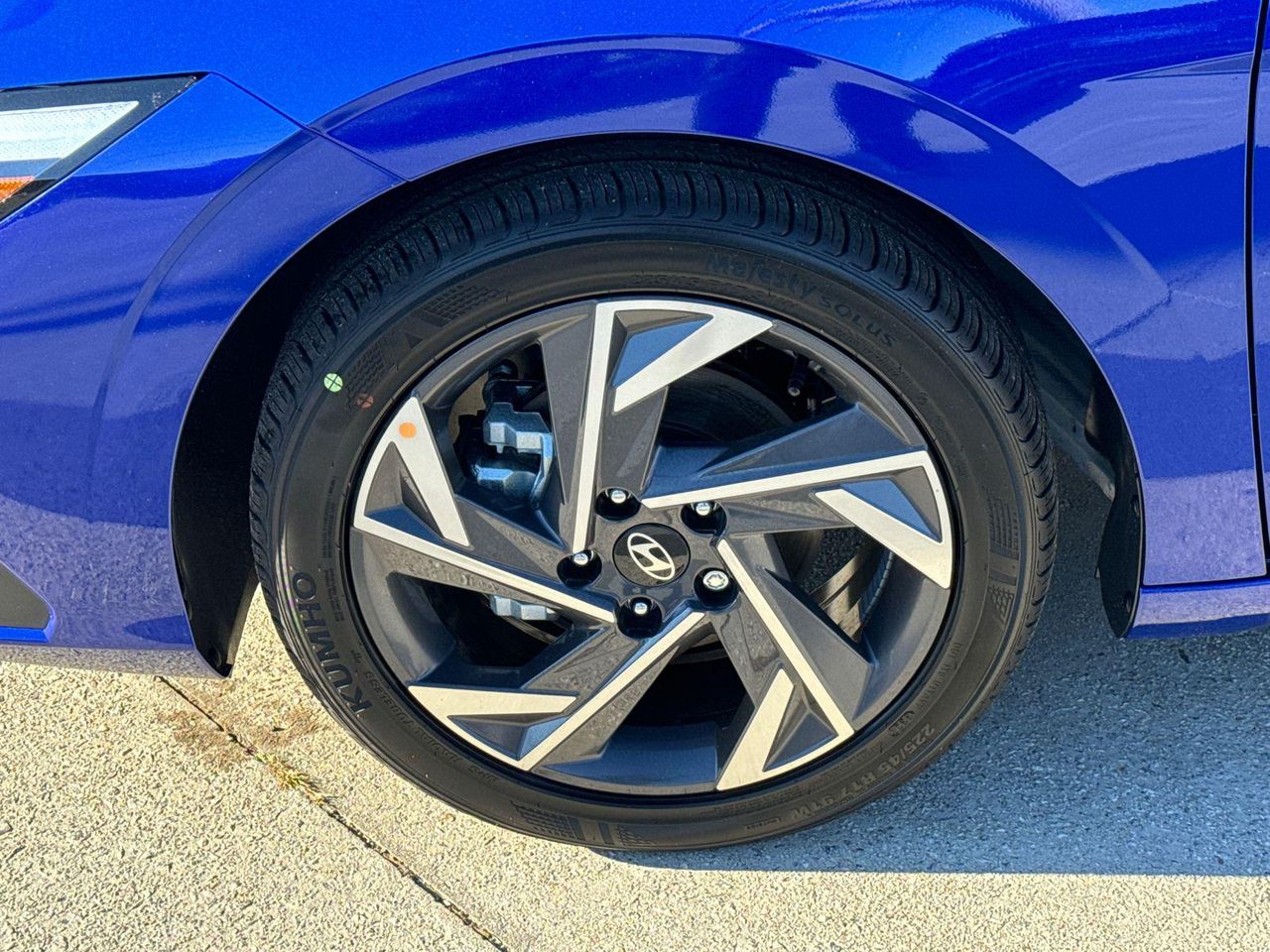 2025 Hyundai Elantra SEL Sport photo 10