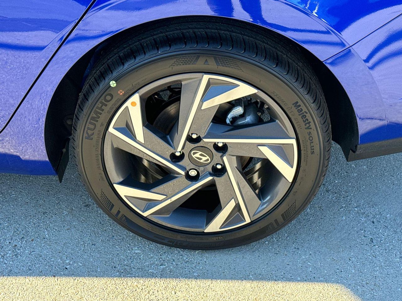 2025 Hyundai Elantra SEL Sport photo 17