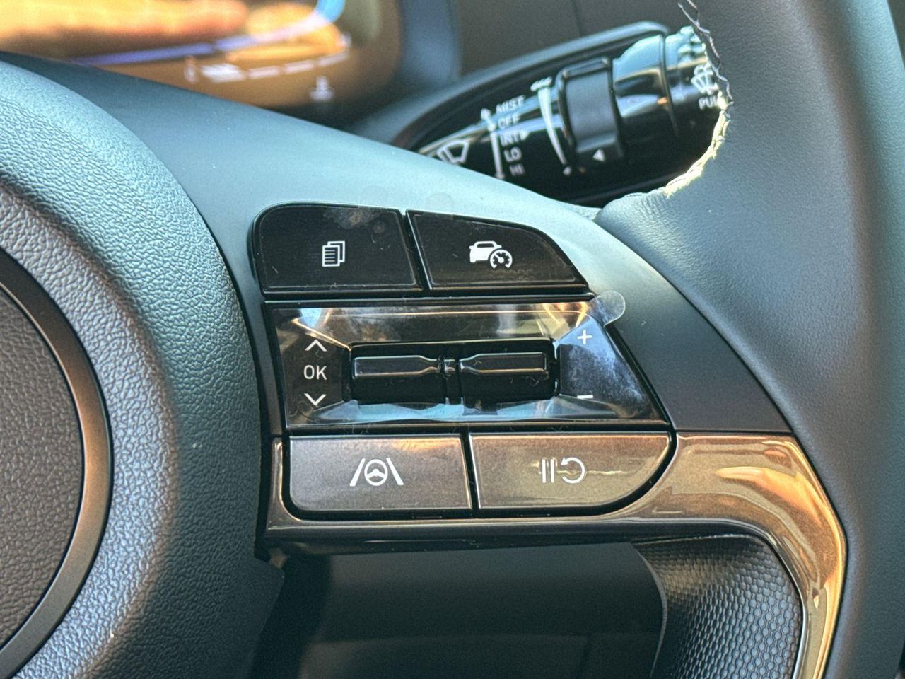 2025 Hyundai Elantra SEL Sport photo 25