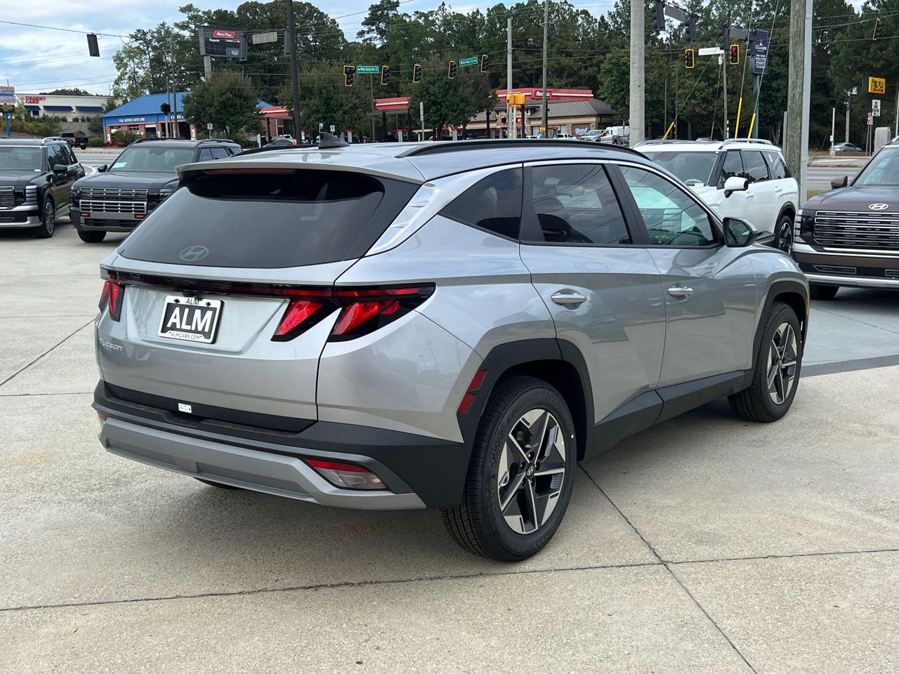 2025 Hyundai Tucson SEL photo 2