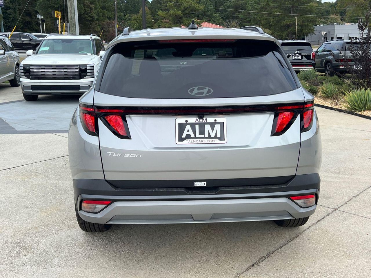 2025 Hyundai Tucson SEL photo 3