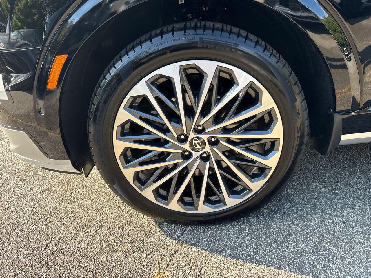 New 2026 Abyss Black HYUNDAI Calligraphy FWD image 12