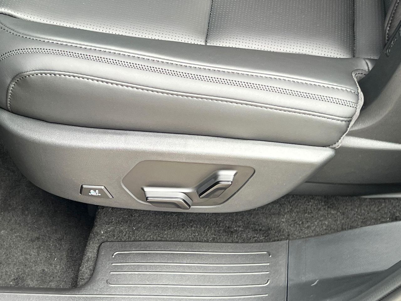 2026 Hyundai Santa Fe Calligraphy - Photo 16