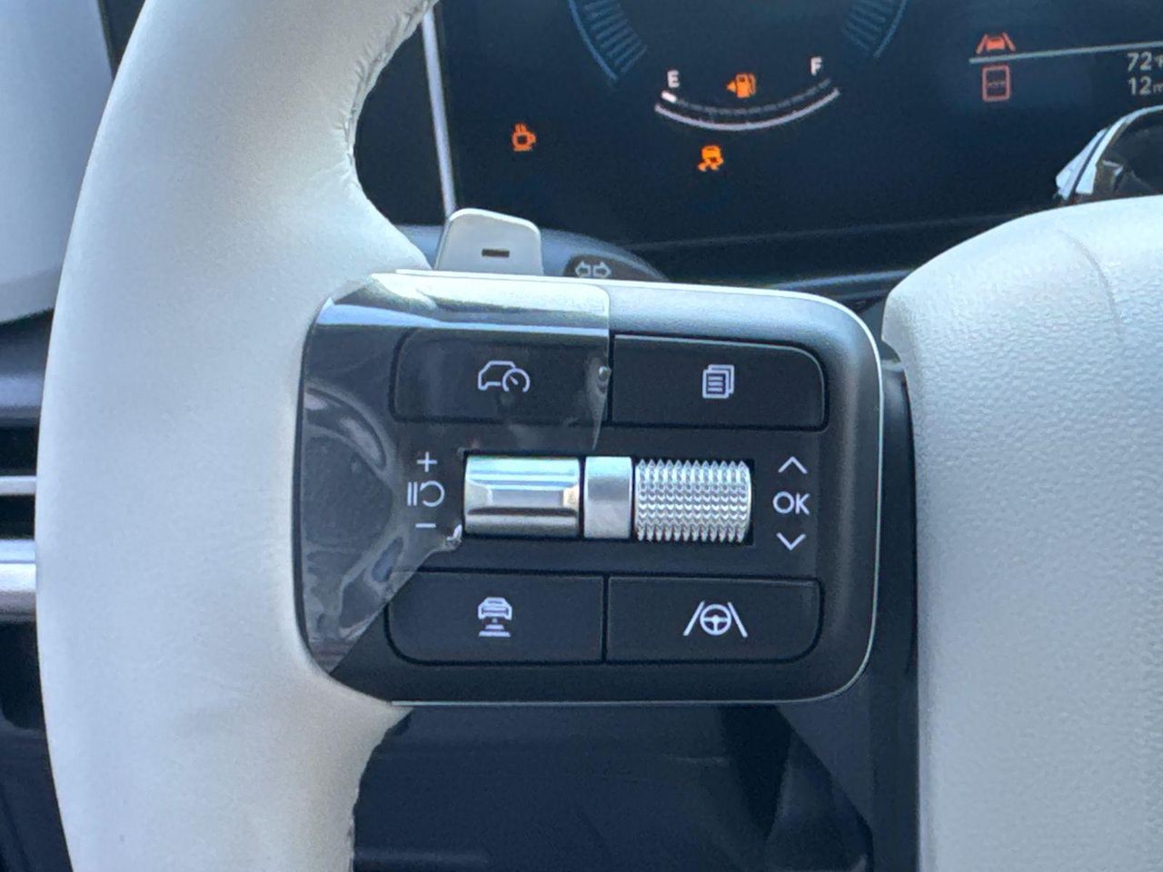 New 2026 Black Hyundai SEL AWD image 19