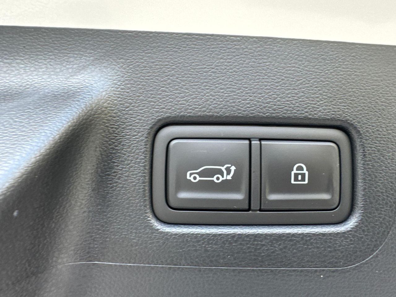 New 2026 White Hyundai Calligraphy FWD image 18