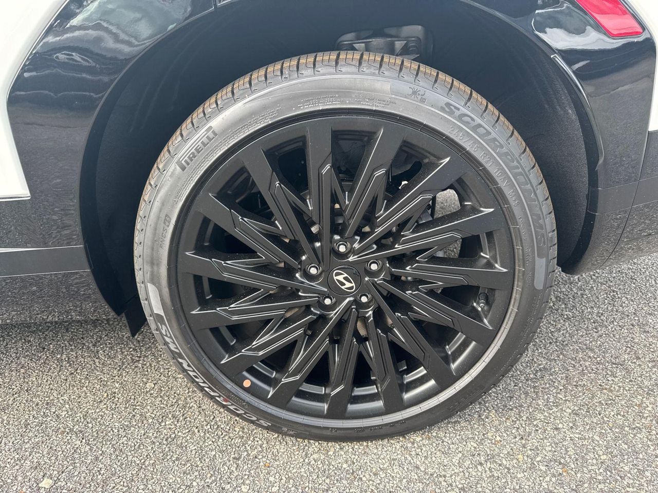 New 2026 White Hyundai Calligraphy FWD image 19