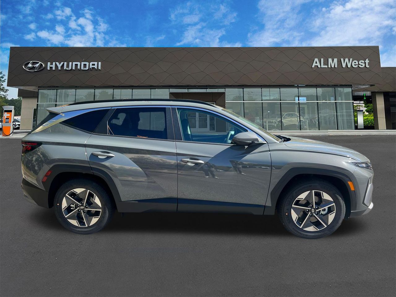 New 2026 Gray Hyundai SEL FWD image 5