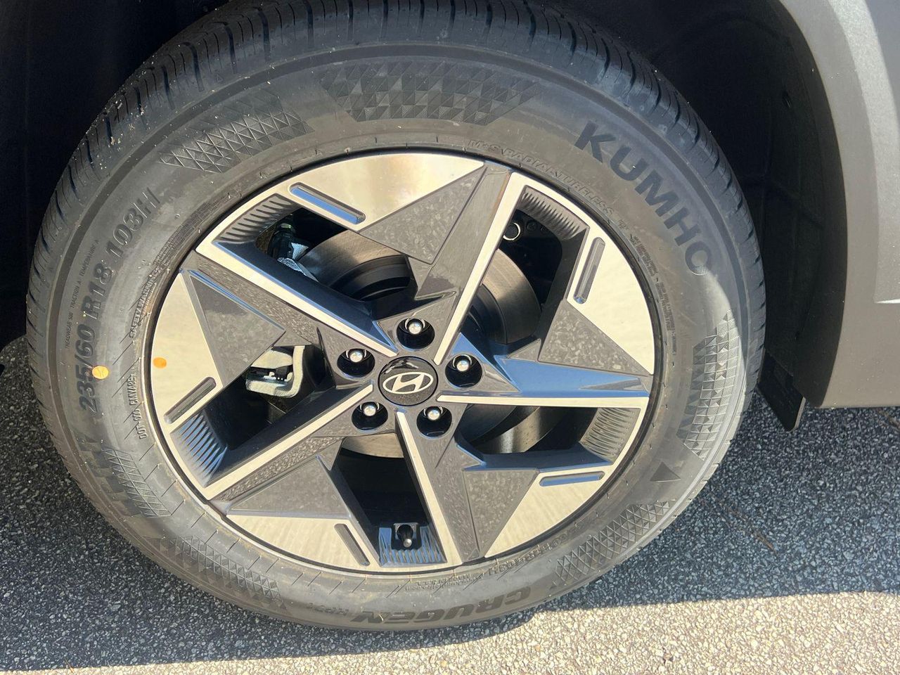 New 2026 Gray Hyundai SEL FWD image 18
