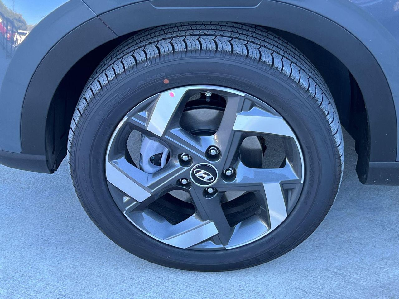 New 2026 Gray HYUNDAI SEL image 12
