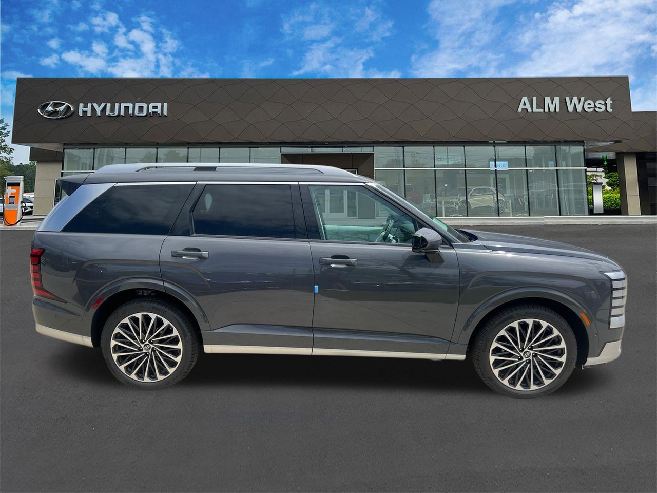 New 2026 Gray Pearl HYUNDAI Calligraphy FWD image 5