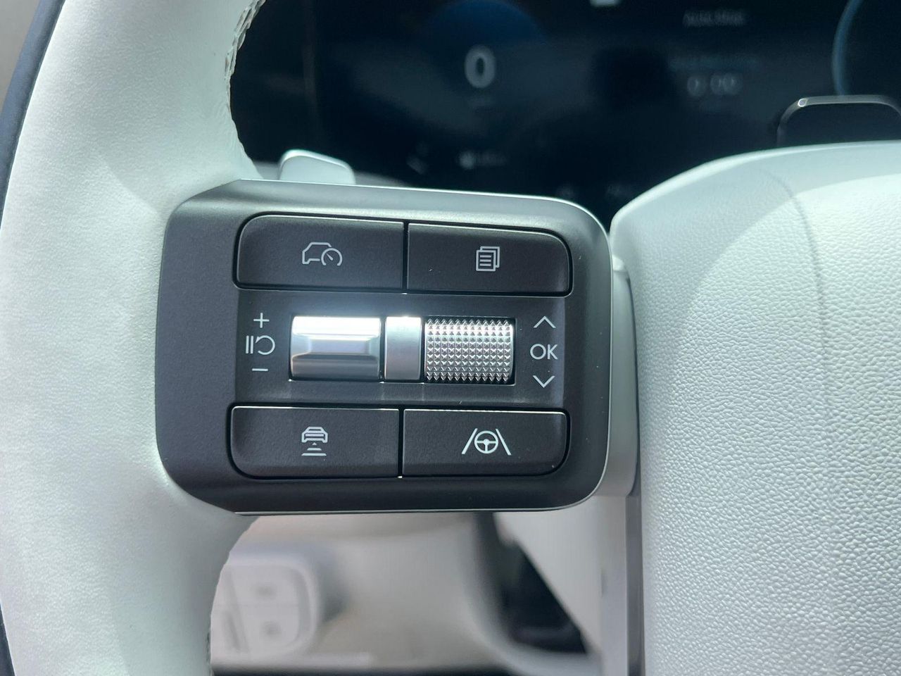 New 2026 Gray Pearl HYUNDAI Calligraphy FWD image 21