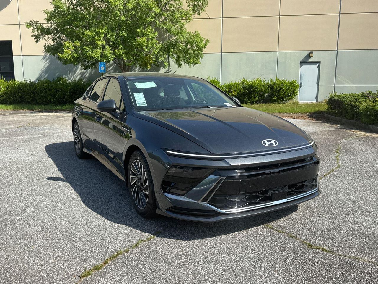 2025 Hyundai Sonata Hybrid SEL photo 3