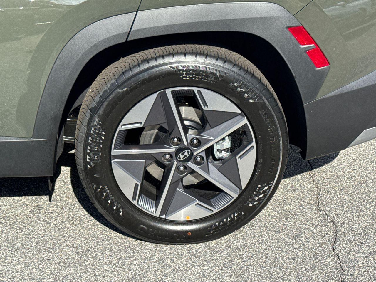 New 2026 Green Hyundai SEL FWD image 21