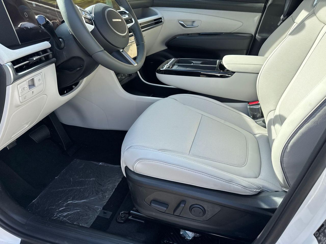 New 2026 White Hyundai Limited FWD image 10