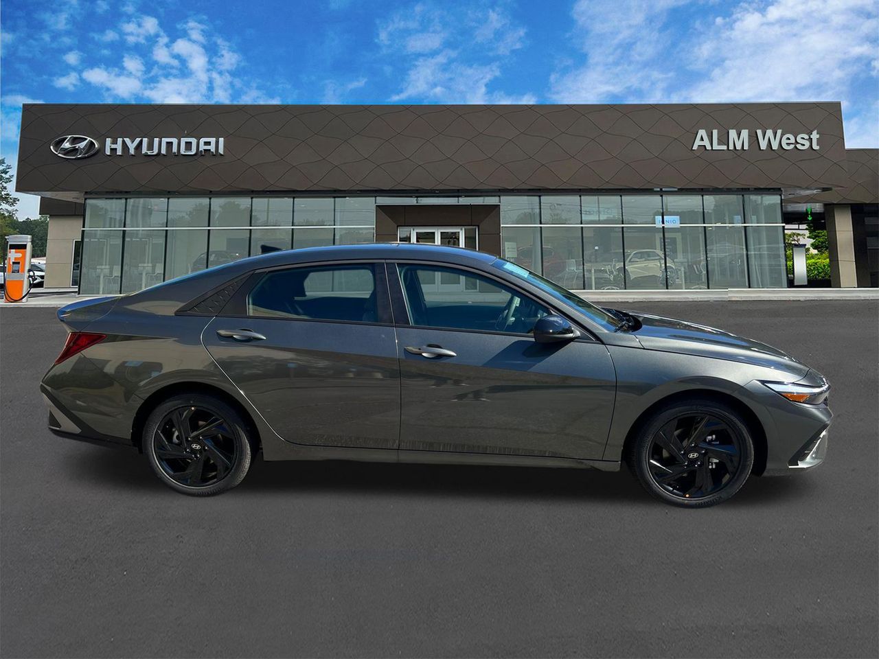 2026 Hyundai Elantra SEL Sport photo 4