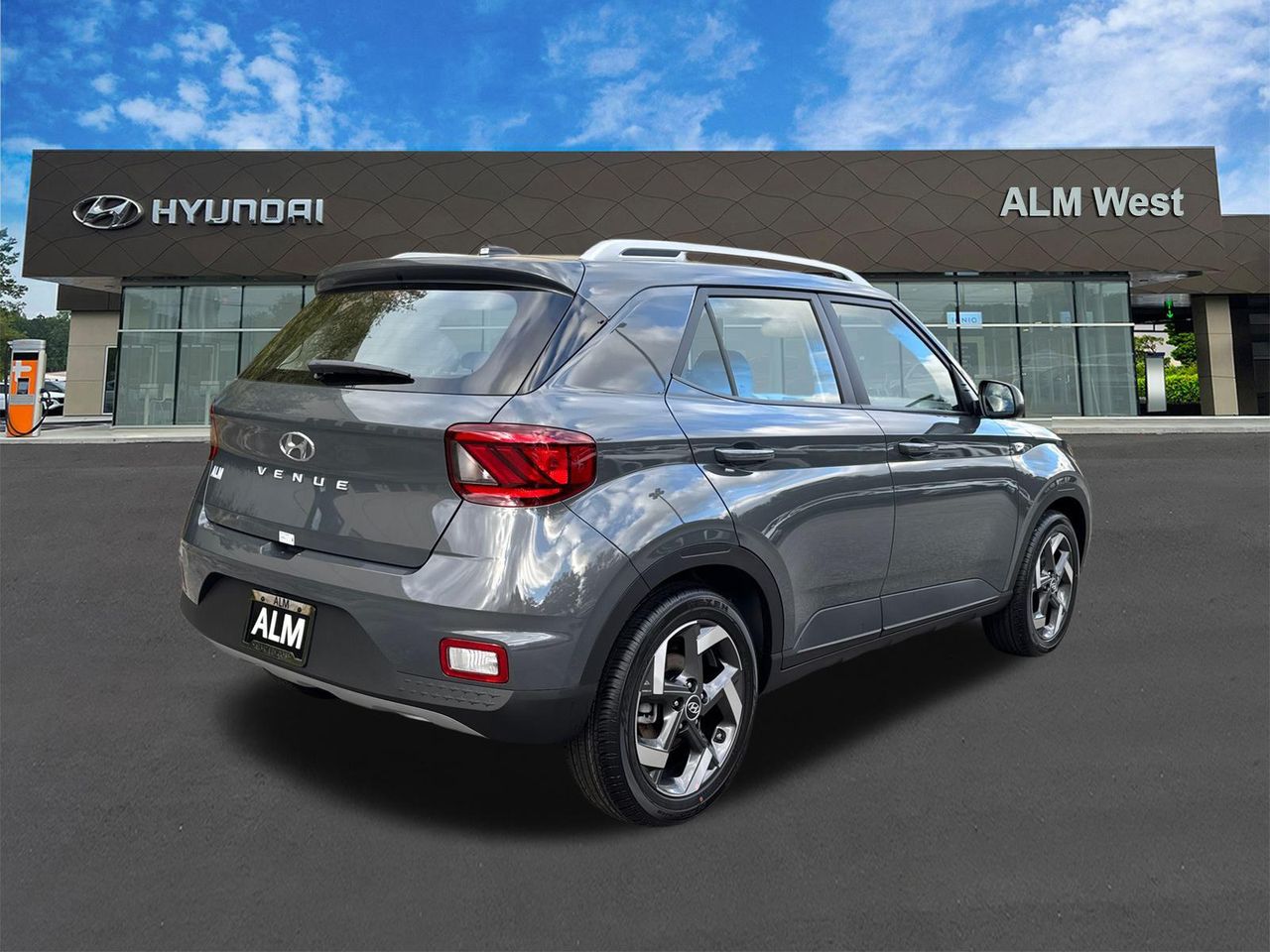 New 2026 Gray HYUNDAI SEL image 6