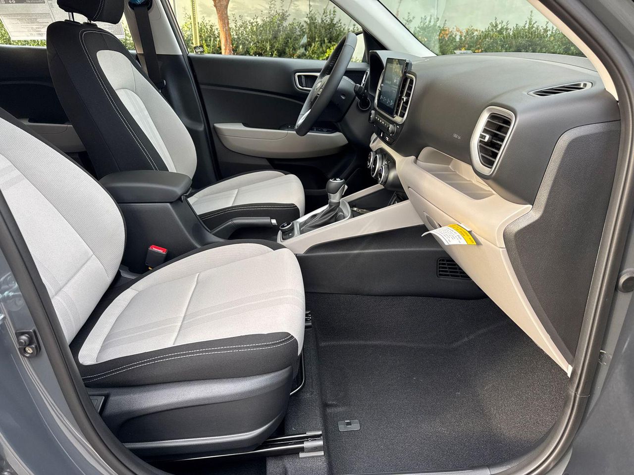 New 2026 Gray HYUNDAI SEL image 14