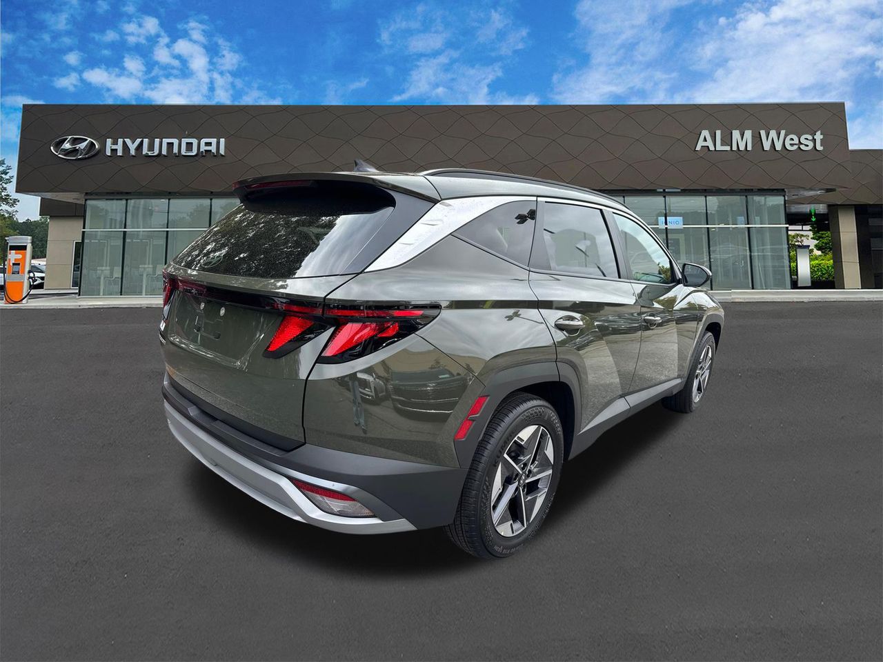 New 2026 Green HYUNDAI SEL FWD image 6