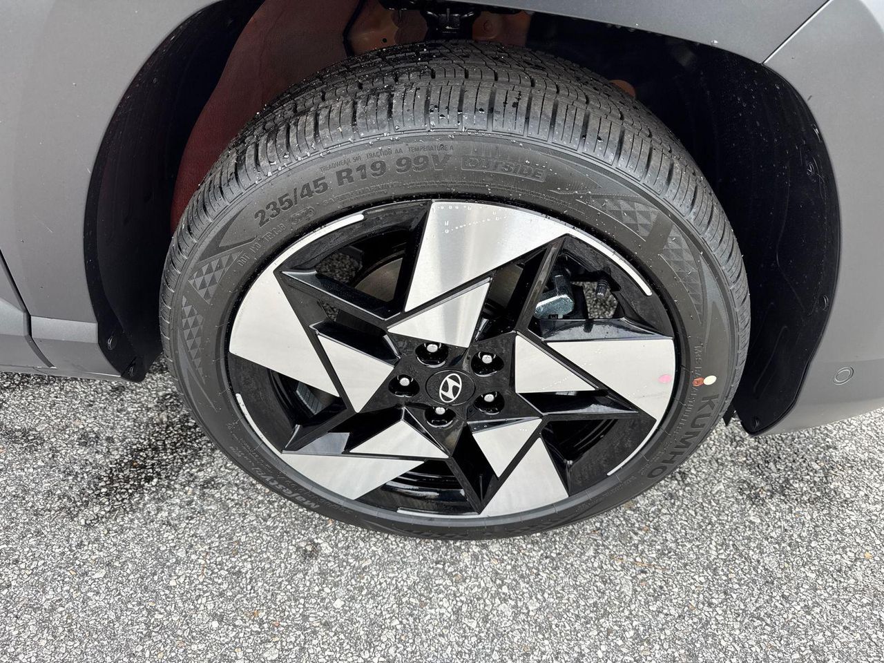 New 2026 Orange HYUNDAI Limited FWD image 13