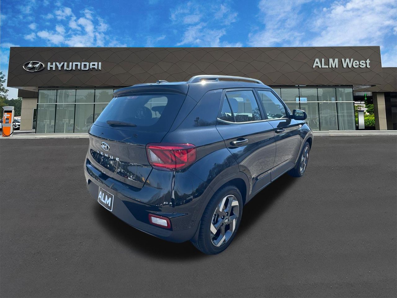 New 2026 Black HYUNDAI SEL image 6