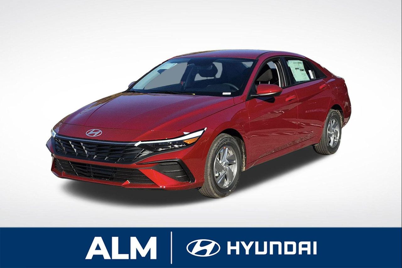 2026 Hyundai Elantra SE's photo