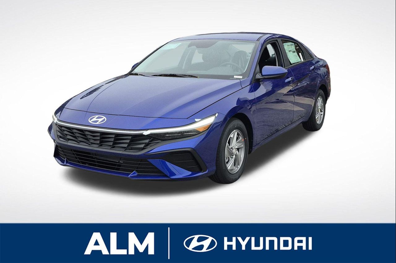 2026 Hyundai Elantra SE's photo