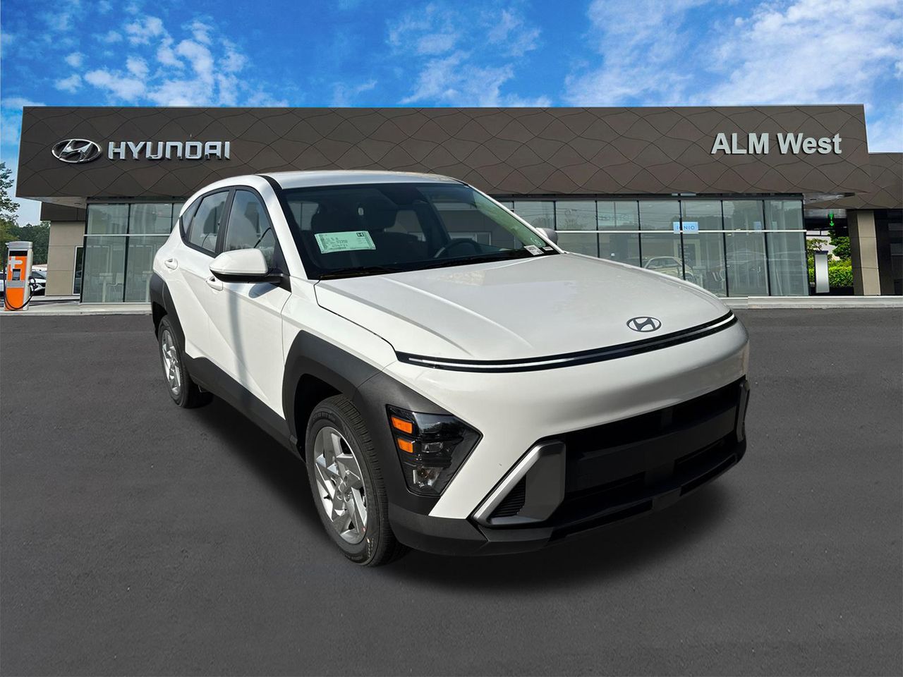 New 2026 White HYUNDAI SE FWD image 4