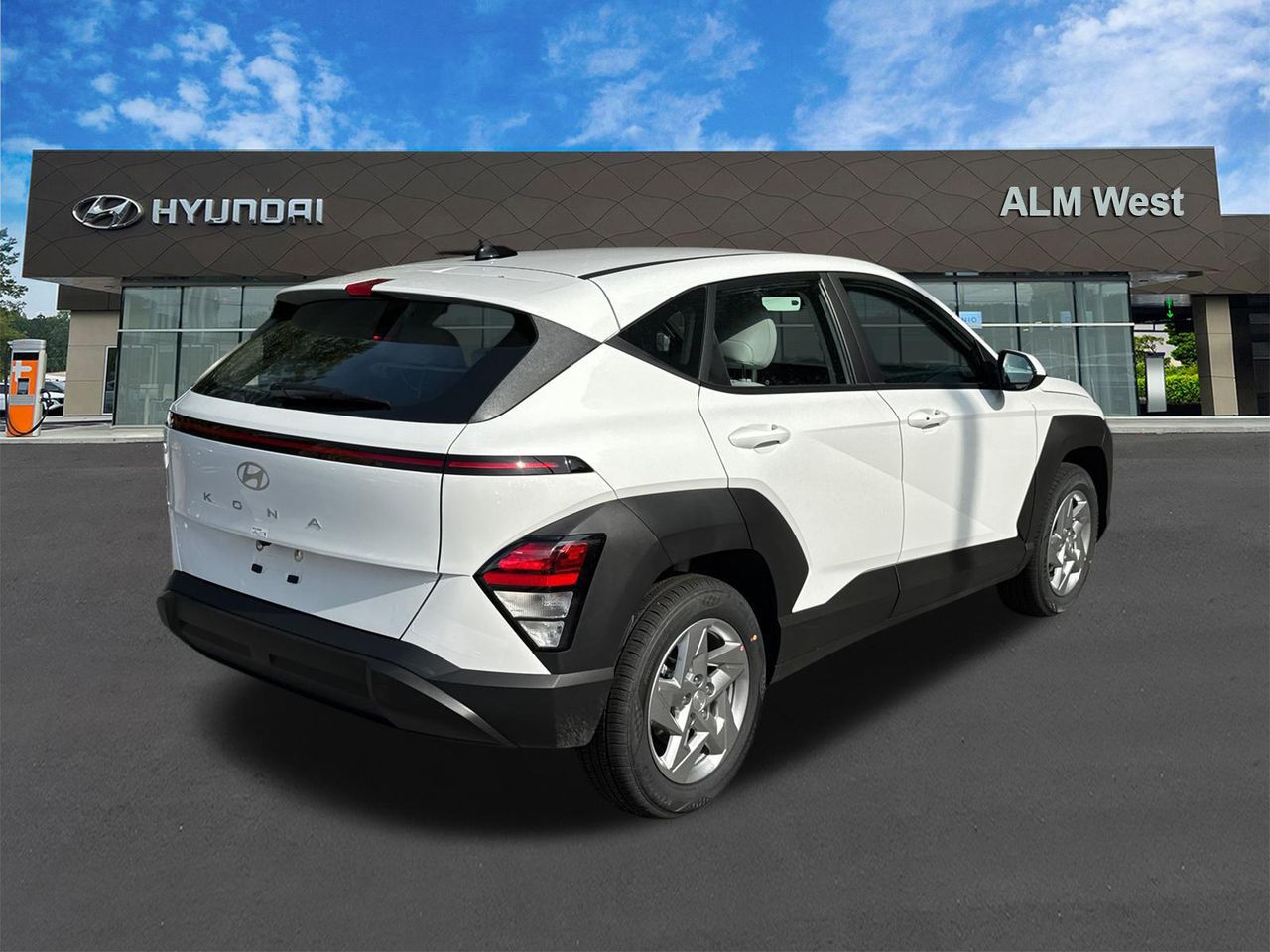 New 2026 White HYUNDAI SE FWD image 6