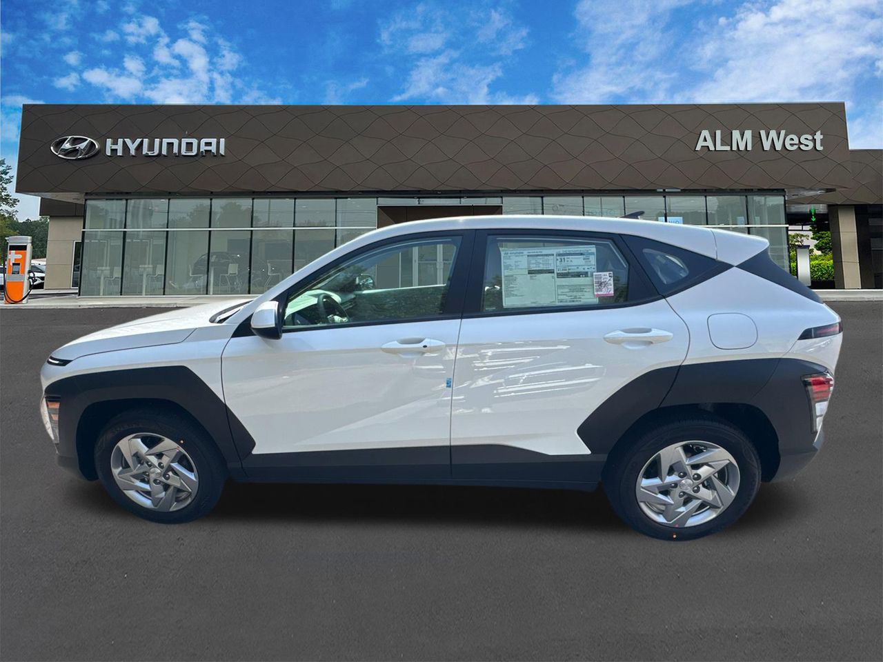 New 2026 White HYUNDAI SE FWD image 9