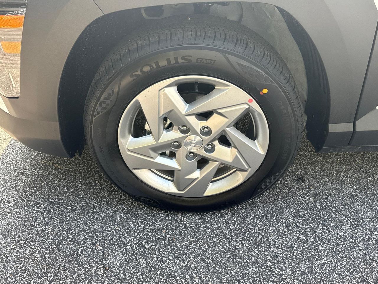 New 2026 White HYUNDAI SE FWD image 12