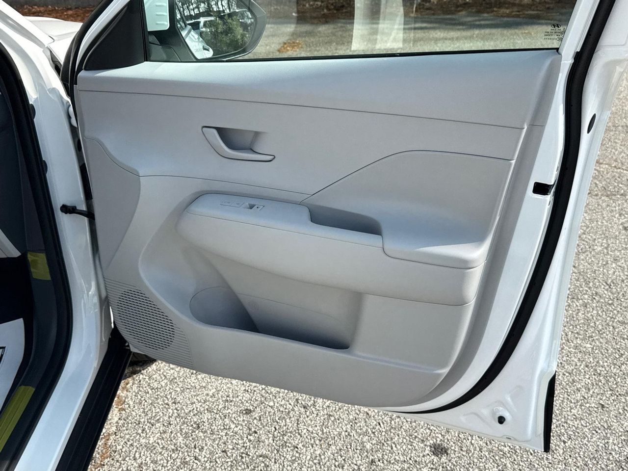 New 2026 White HYUNDAI SE FWD image 15