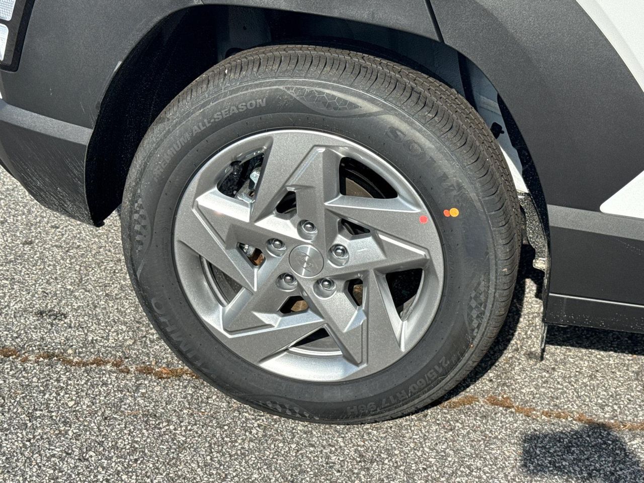 New 2026 White HYUNDAI SE FWD image 18