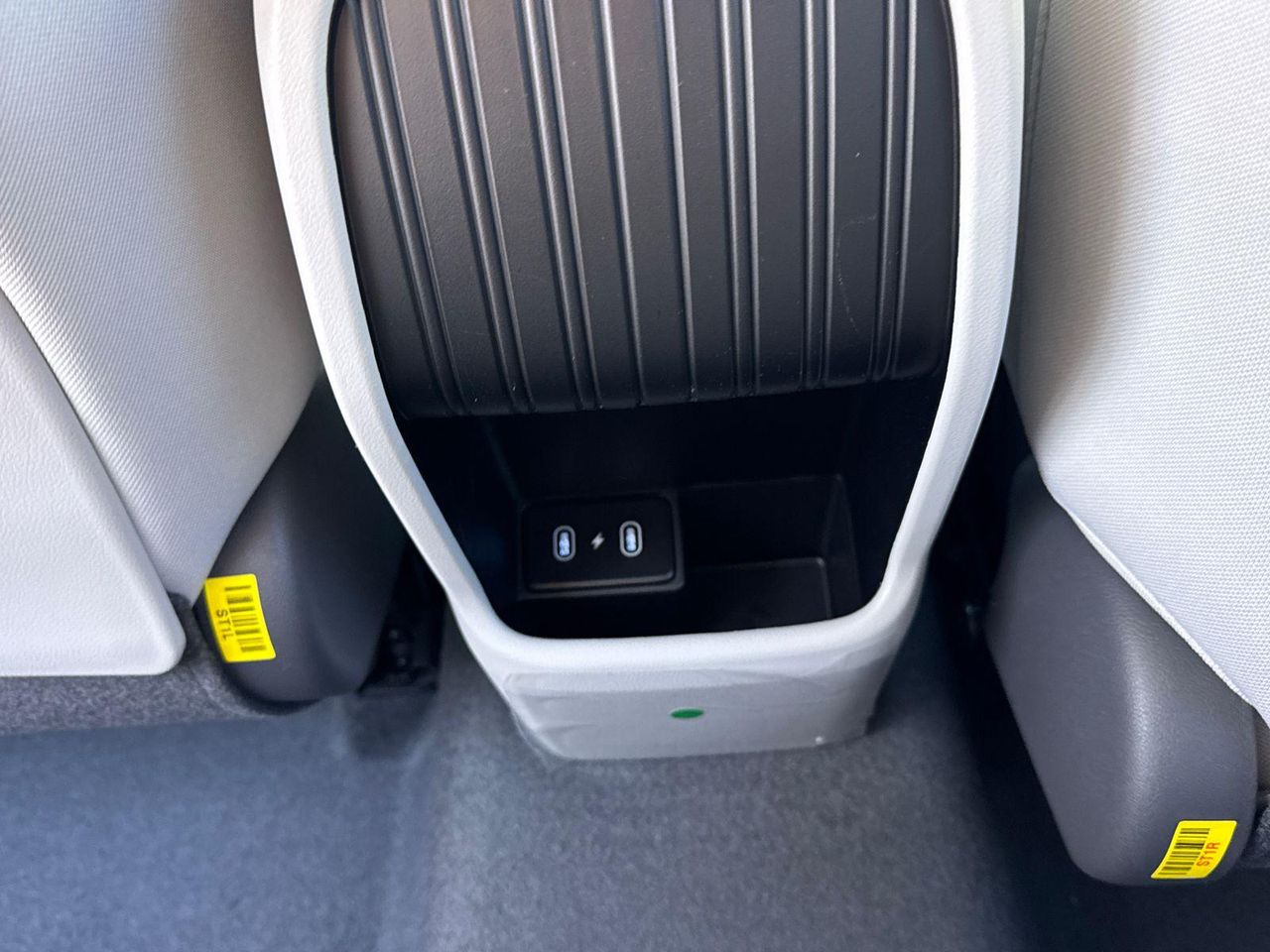 New 2026 Blue Hyundai SE FWD image 25