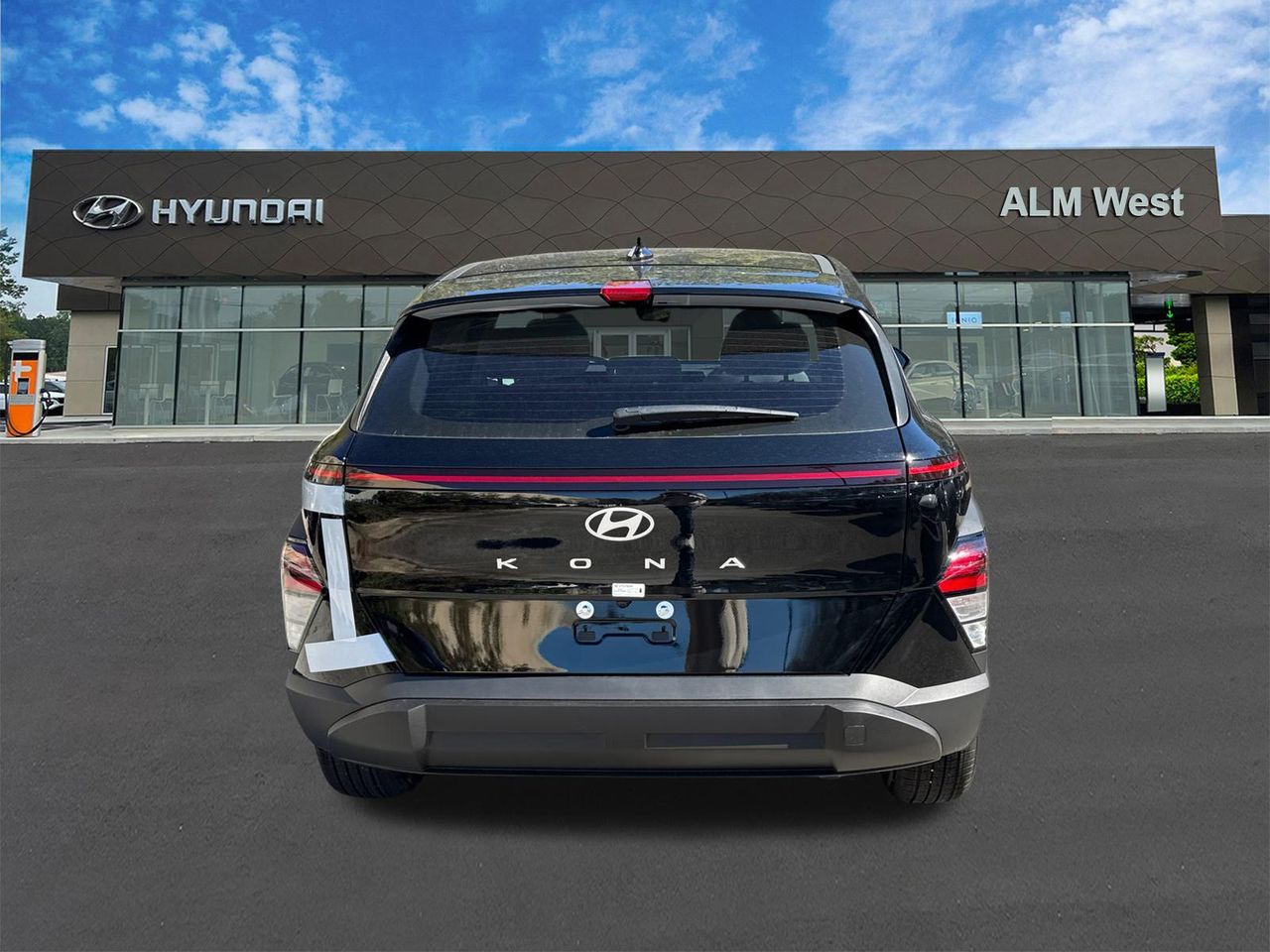 New 2026 Black Hyundai SE FWD image 7
