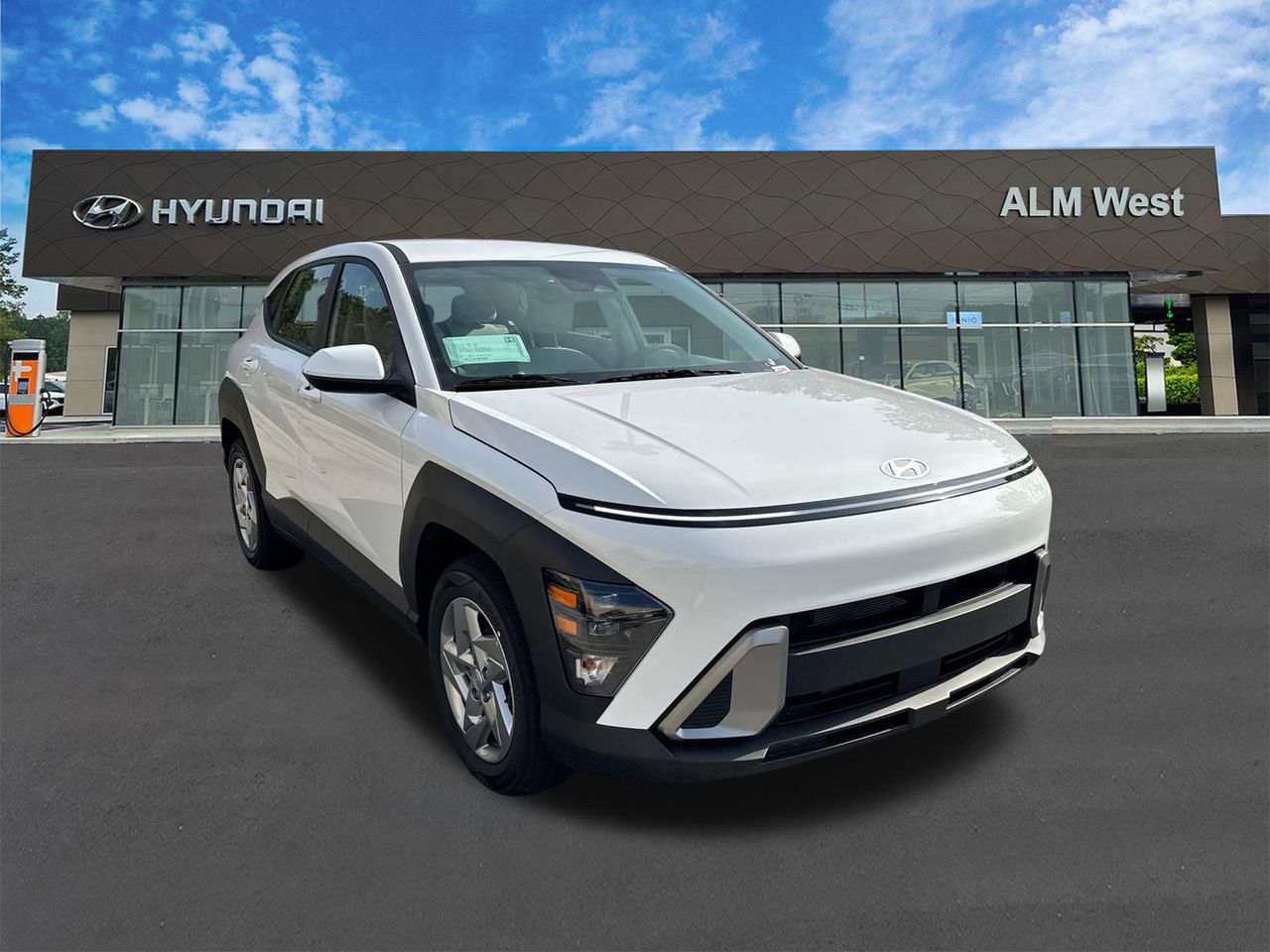 New 2026 White HYUNDAI SE FWD image 4