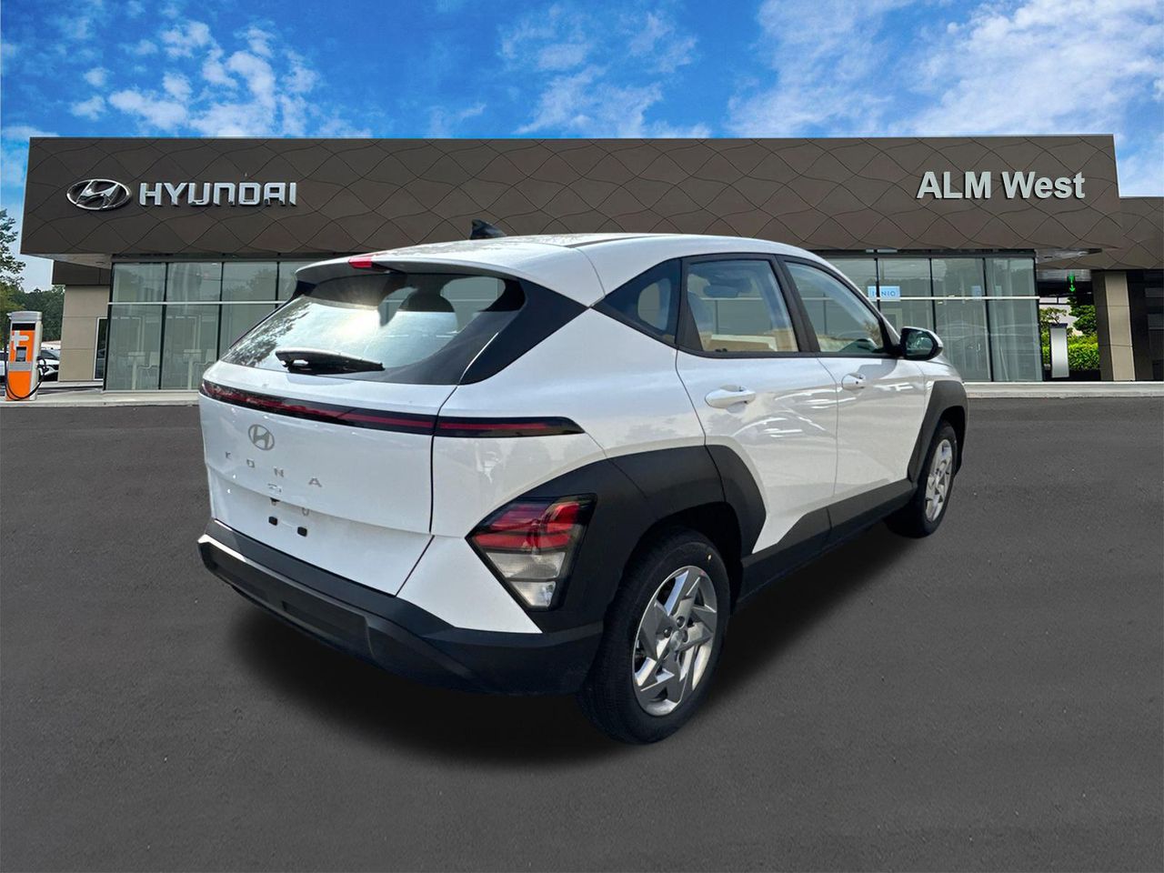 New 2026 White HYUNDAI SE FWD image 6