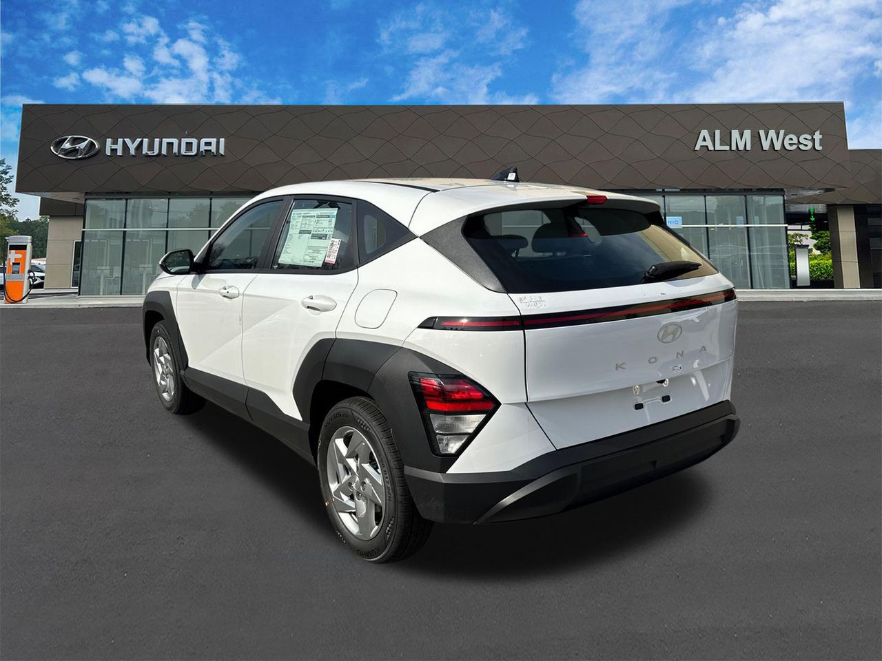 New 2026 White HYUNDAI SE FWD image 8