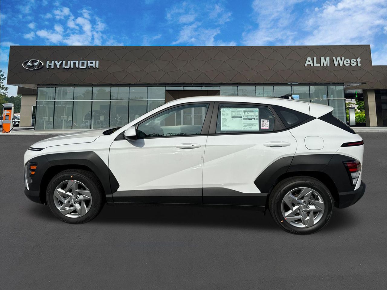 New 2026 White HYUNDAI SE FWD image 9